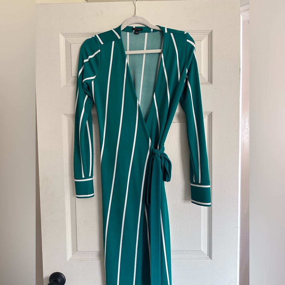 Ann Taylor size 2 Green and white stripe dress